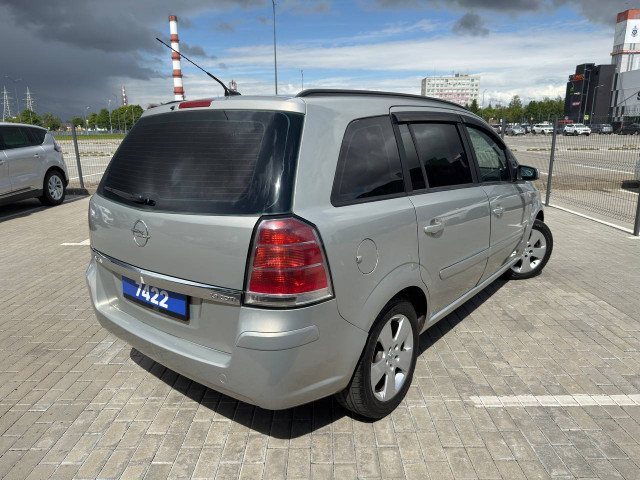 Фото opel zafira 7
