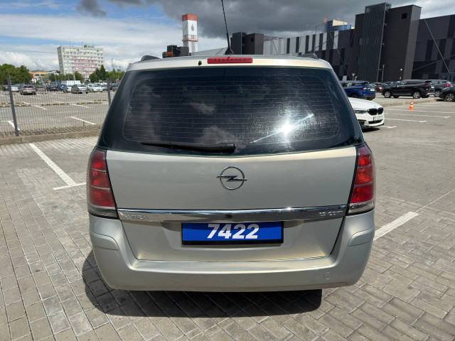 Фото opel zafira 8