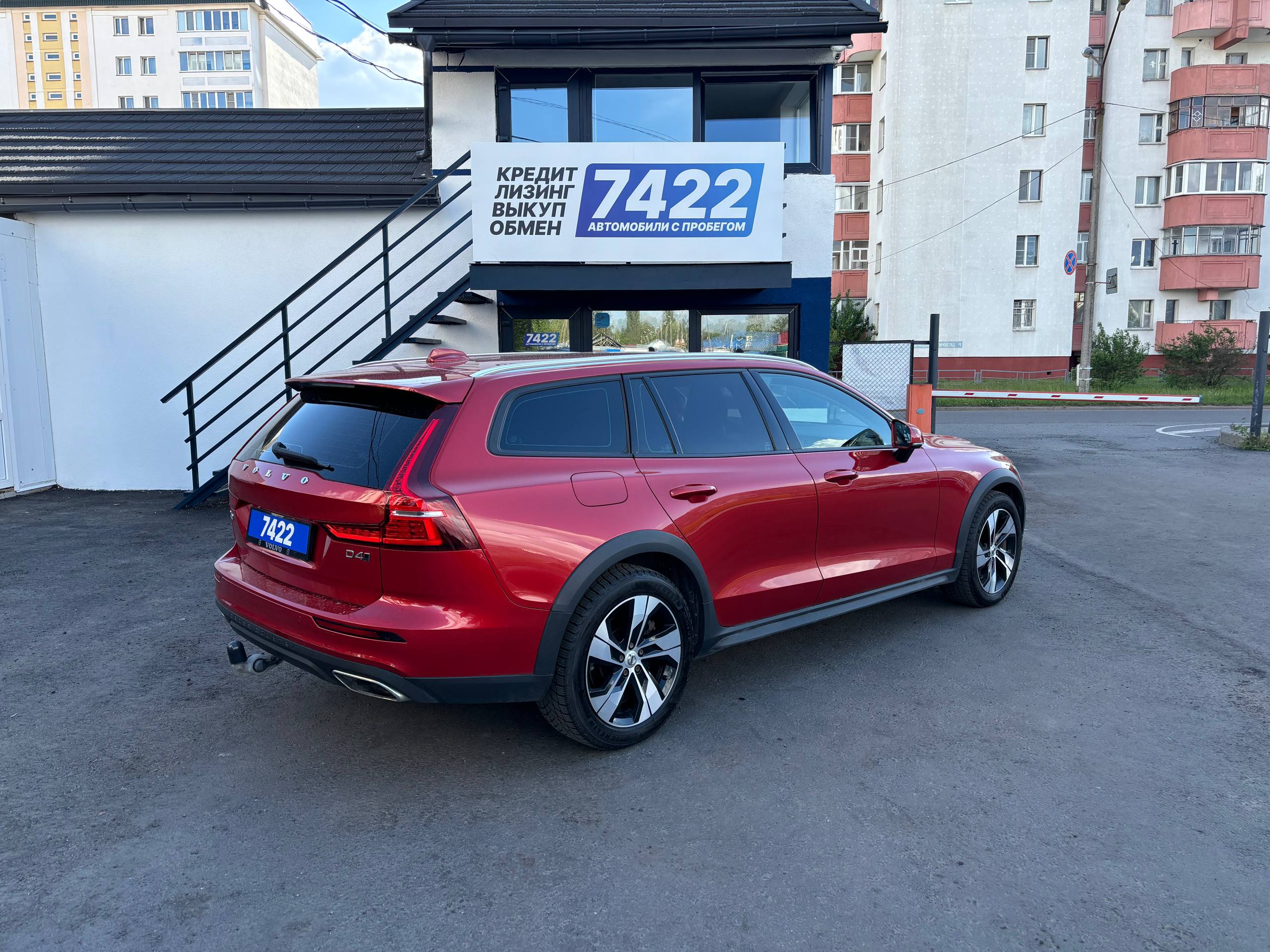 Авто с пробегом volvo v60 cross country 2019 — фото 5