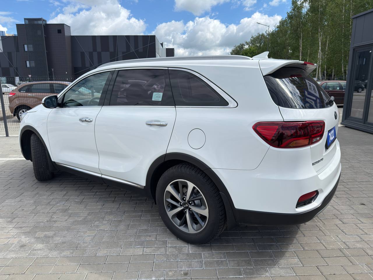 Авто с пробегом kia sorento 2017 — фото 3