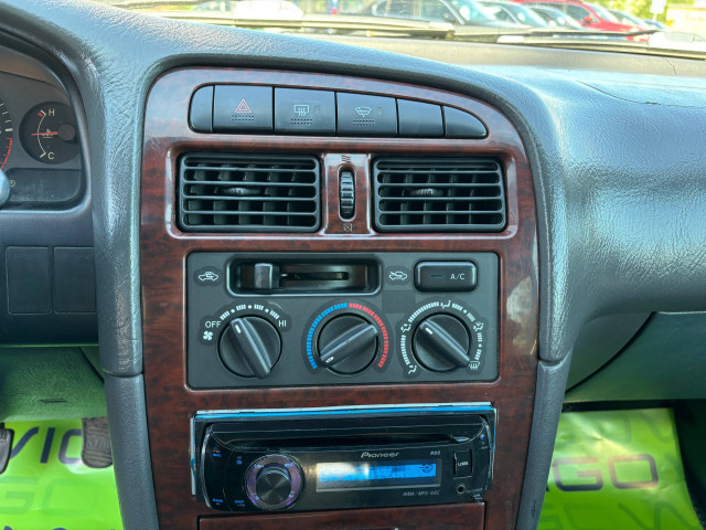 Фото toyota avensis 10