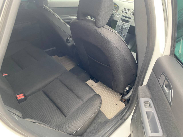 Фото volvo s40 13