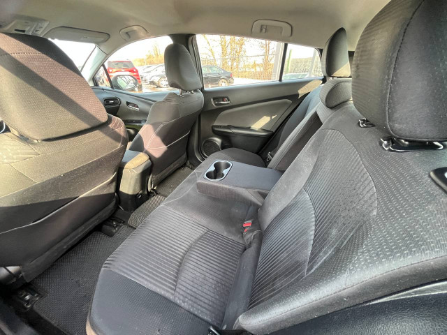 Фото toyota prius 10