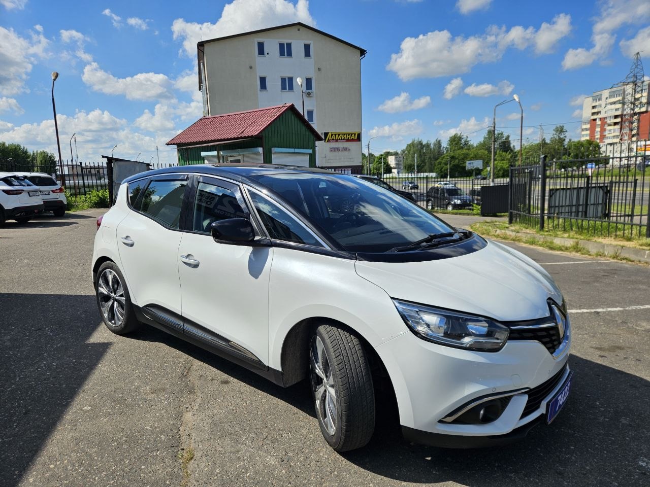 Авто с пробегом renault scenic 2017 — фото 3