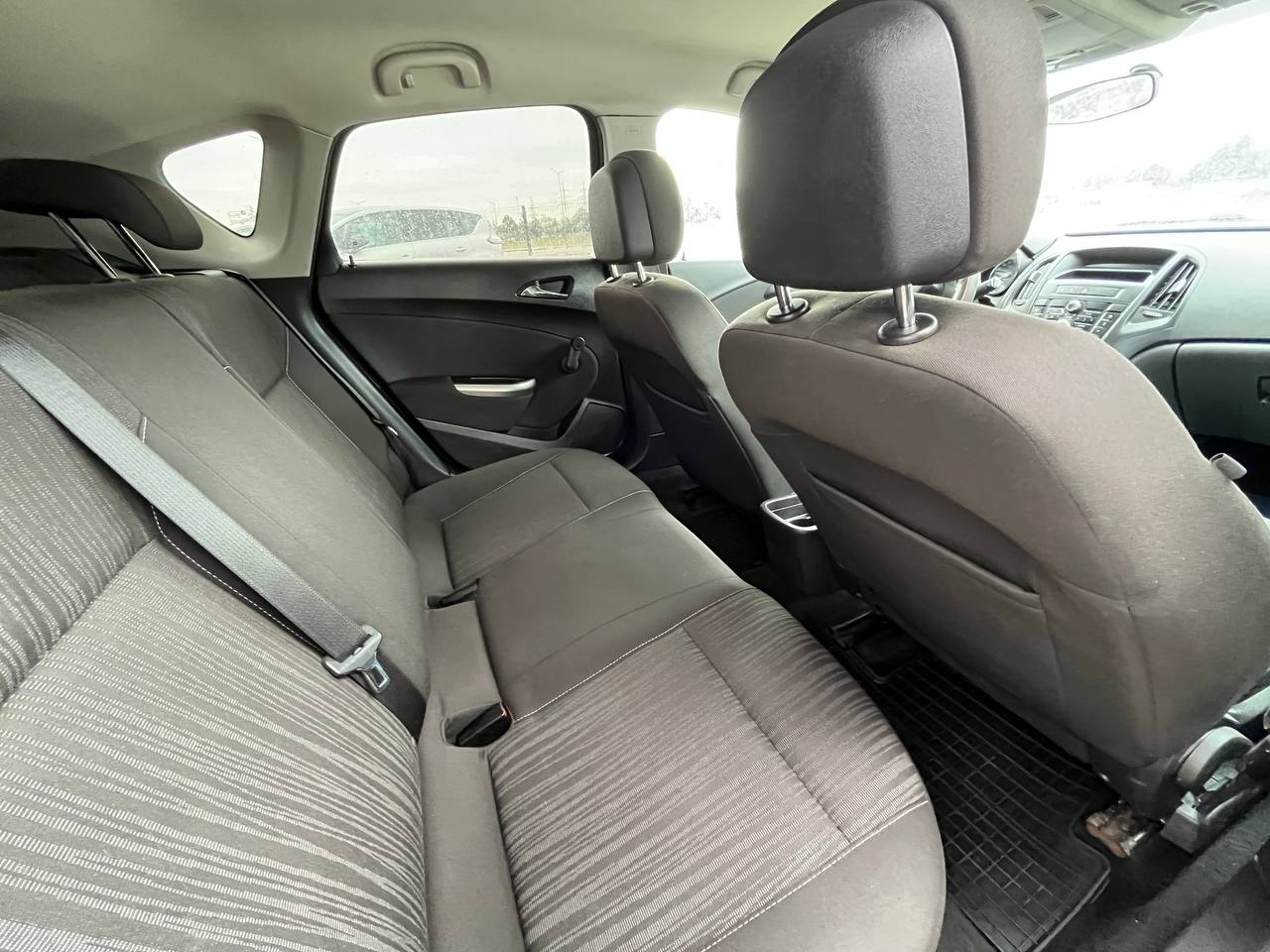 Авто с пробегом opel astra 2010 — фото 11