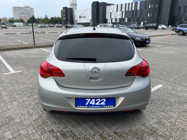 Фото opel astra 6
