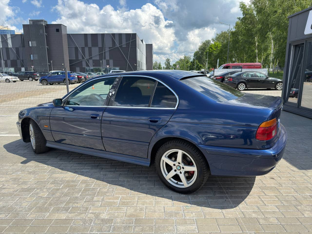 Фото bmw 5 серия 8