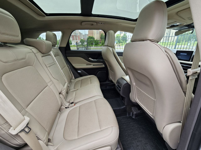 Фото lincoln corsair 13