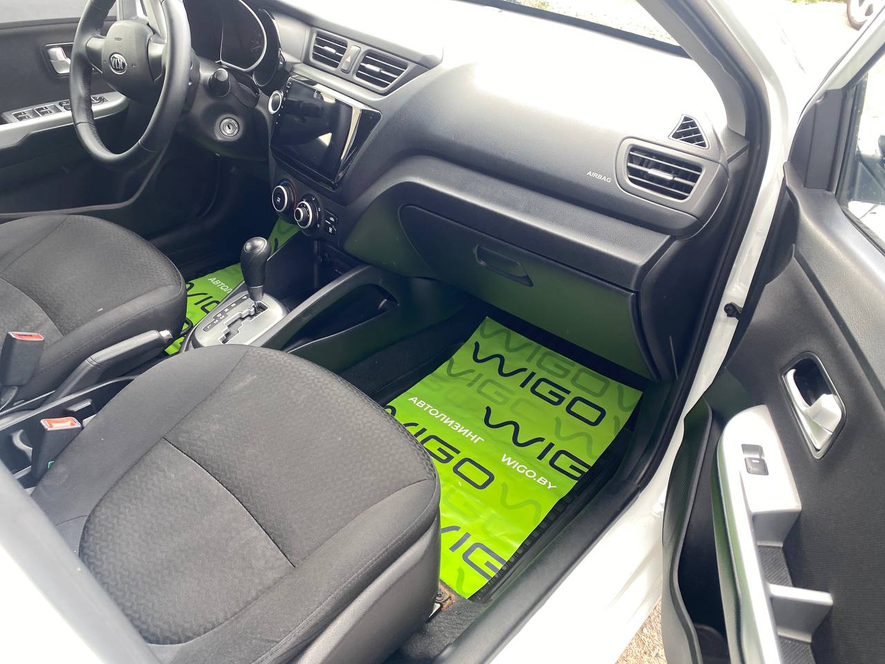Авто с пробегом kia rio 2014 — фото 12