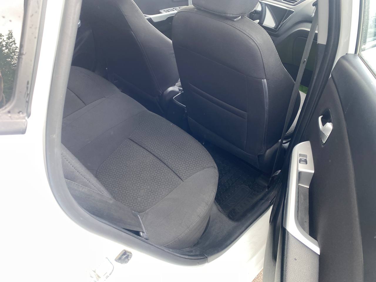Авто с пробегом kia rio 2014 — фото 13
