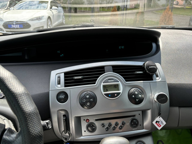 Фото renault scenic 11