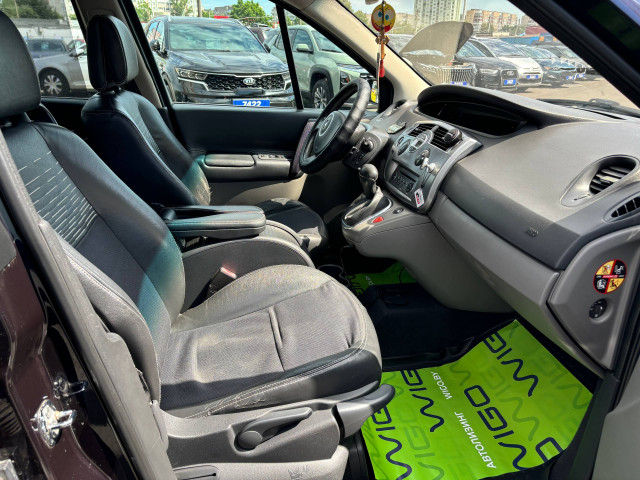 Фото renault scenic 18
