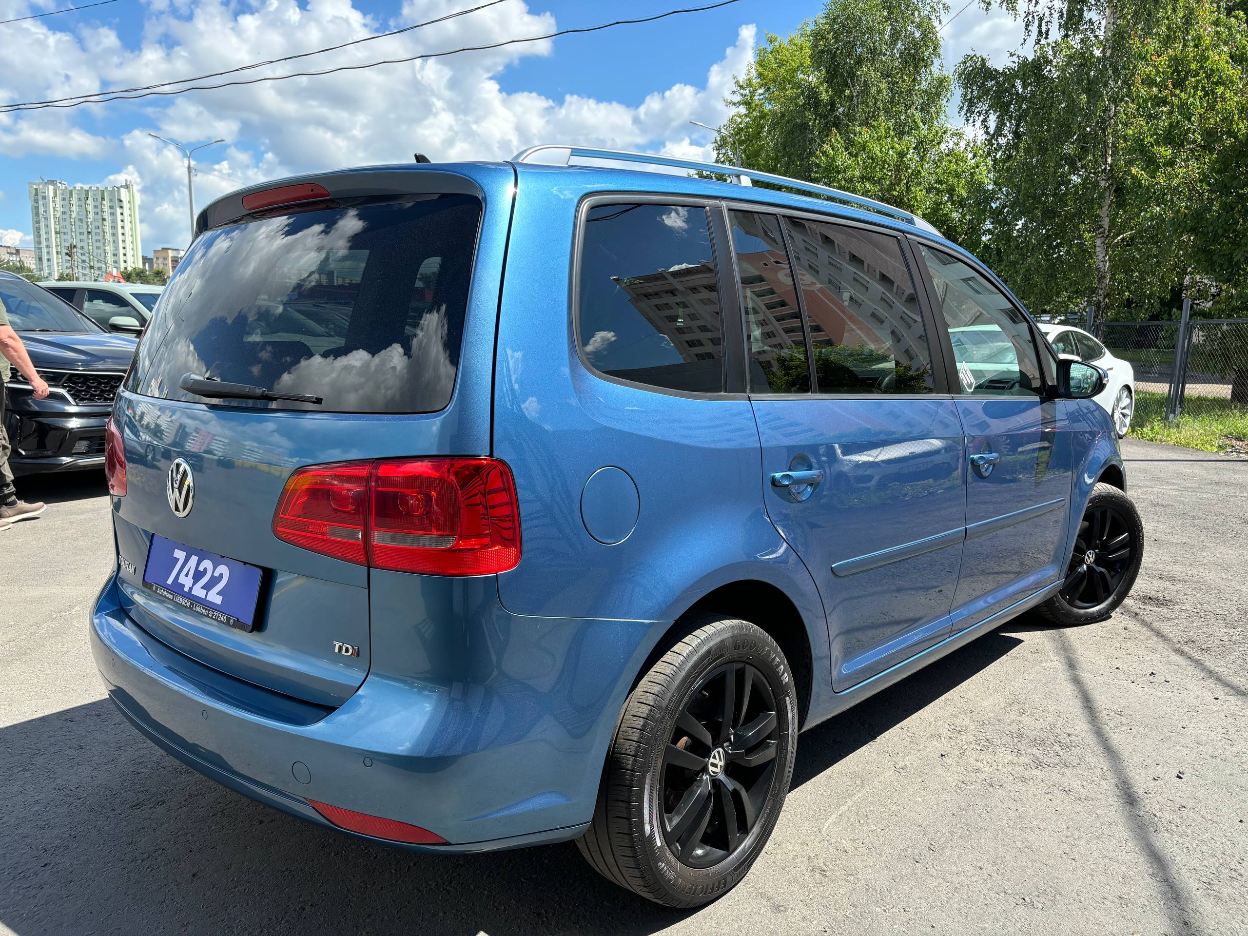 Авто с пробегом volkswagen touran 2014 — фото 5