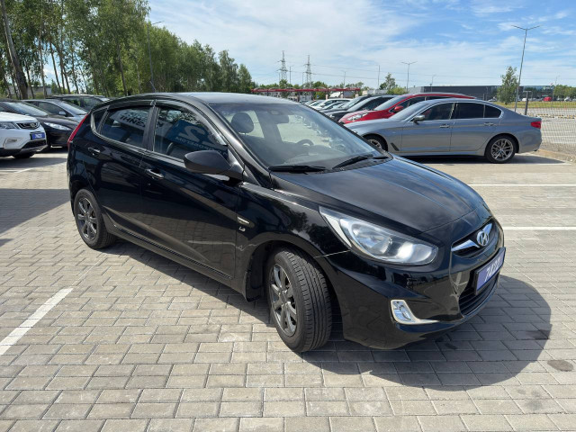 Фото hyundai solaris 4