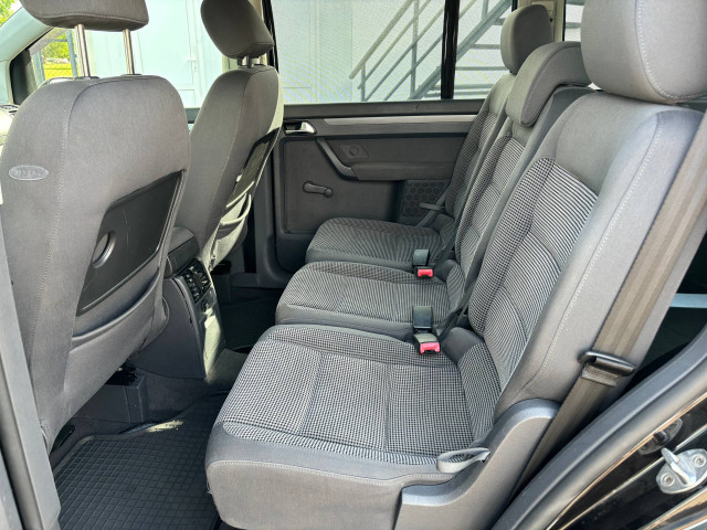 Фото volkswagen touran 16