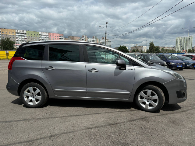 Фото peugeot 5008 4