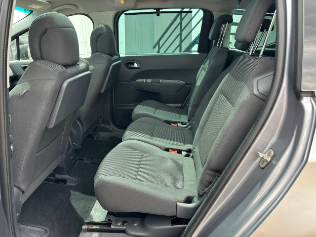Фото peugeot 5008 16