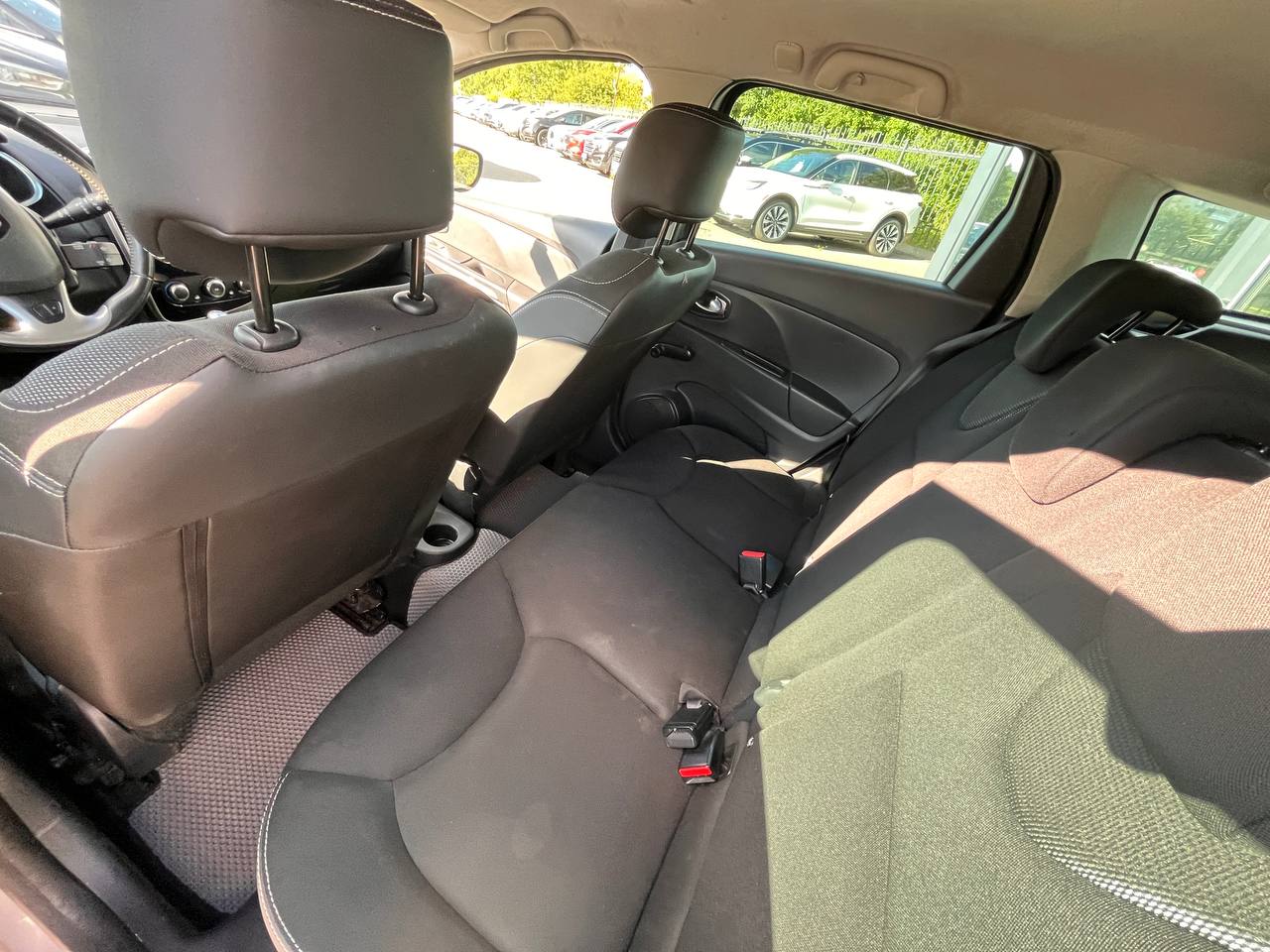Авто с пробегом renault clio 2015 — фото 12