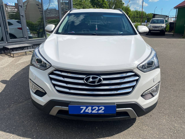 Фото hyundai grand santa fe 2