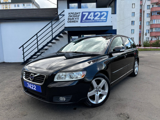 Фото volvo v50 1