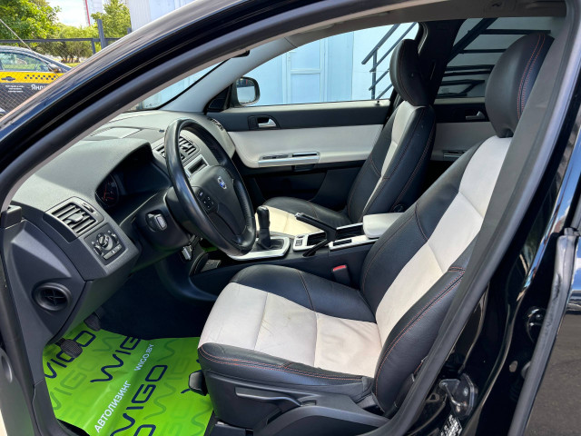 Фото volvo v50 9