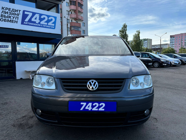 Фото volkswagen touran 2