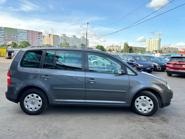 Фото volkswagen touran 4