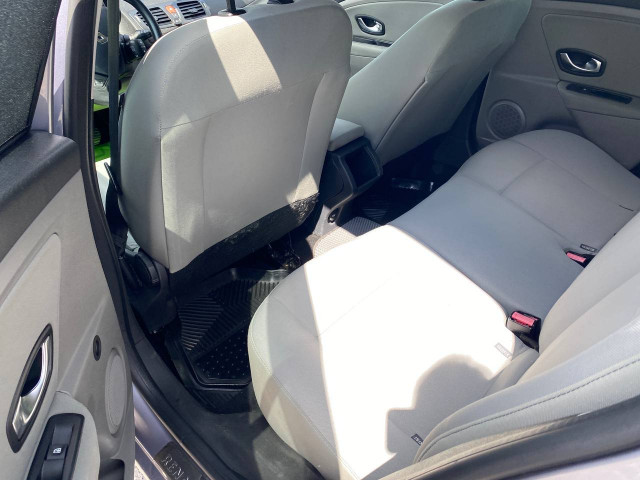 Фото renault megane 12