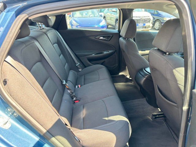 Фото chevrolet malibu 18