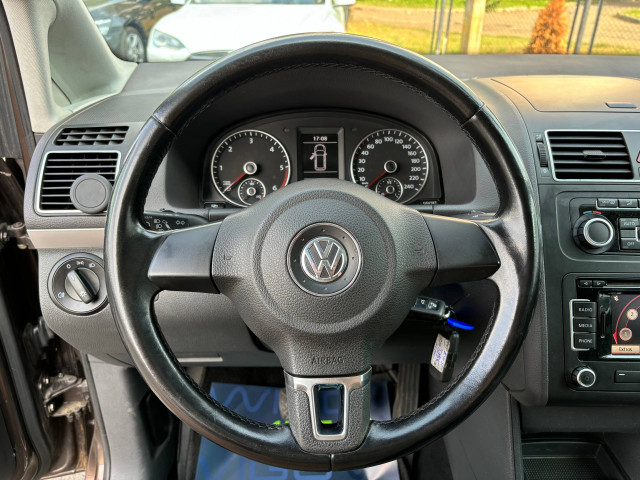 Фото volkswagen touran 10