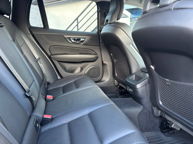 Фото volvo v60 cross country 16
