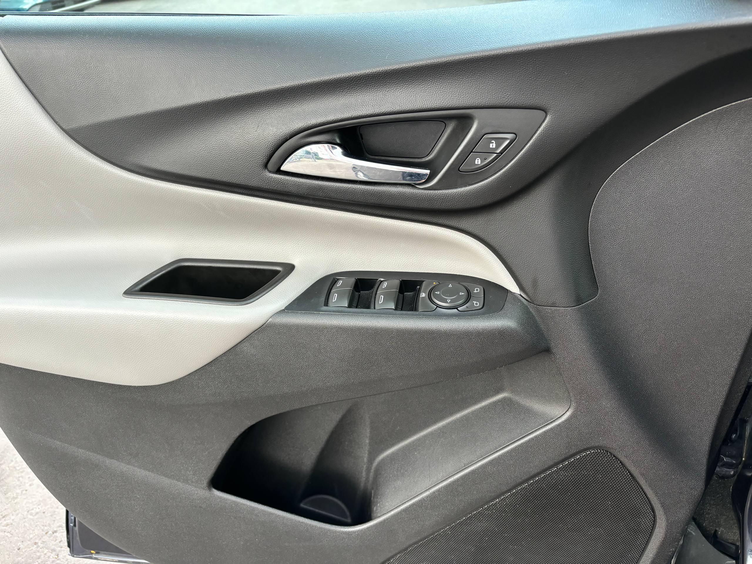 Авто с пробегом chevrolet equinox 2018 — фото 15