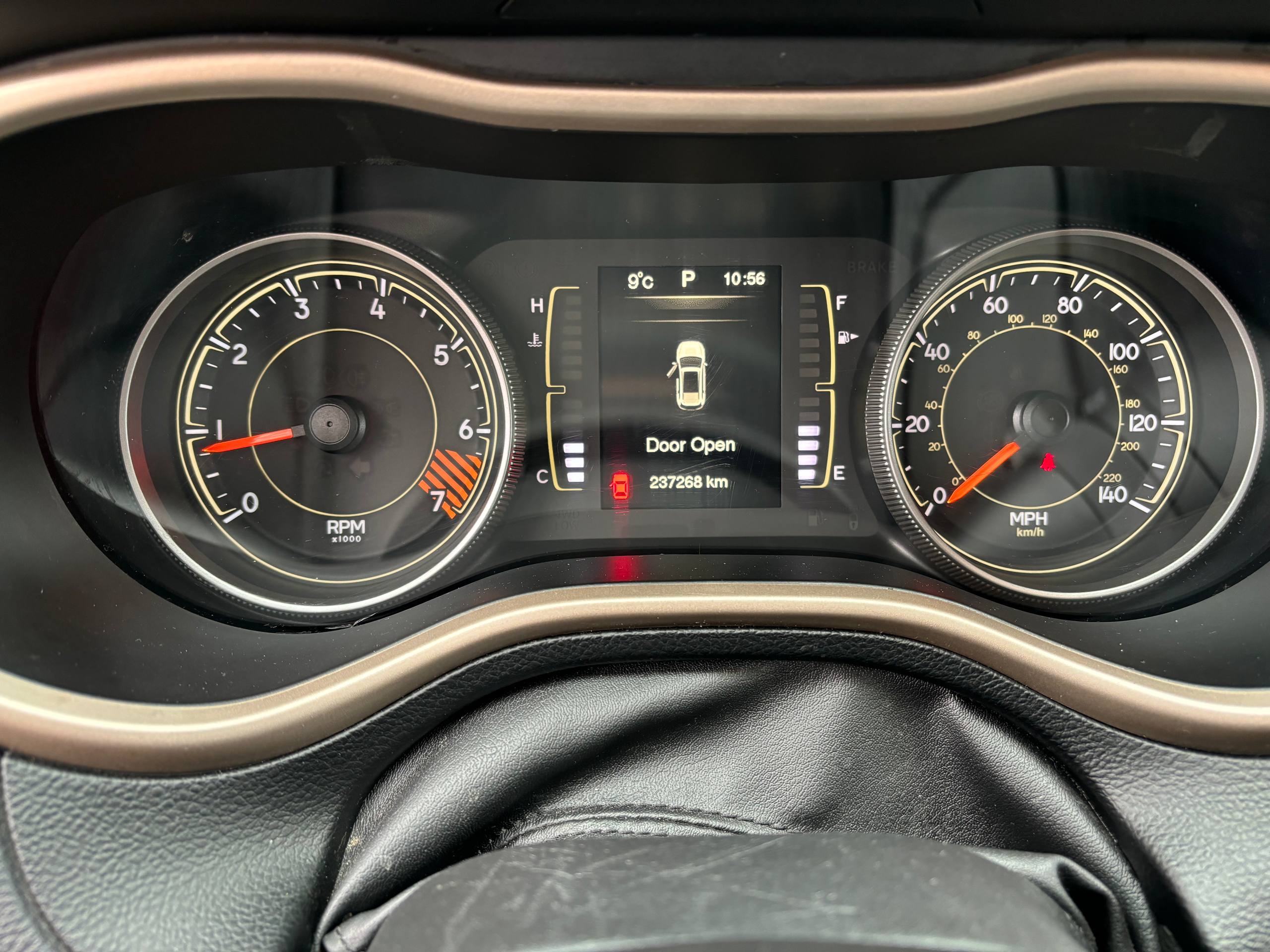 Авто с пробегом jeep cherokee 2015 — фото 9