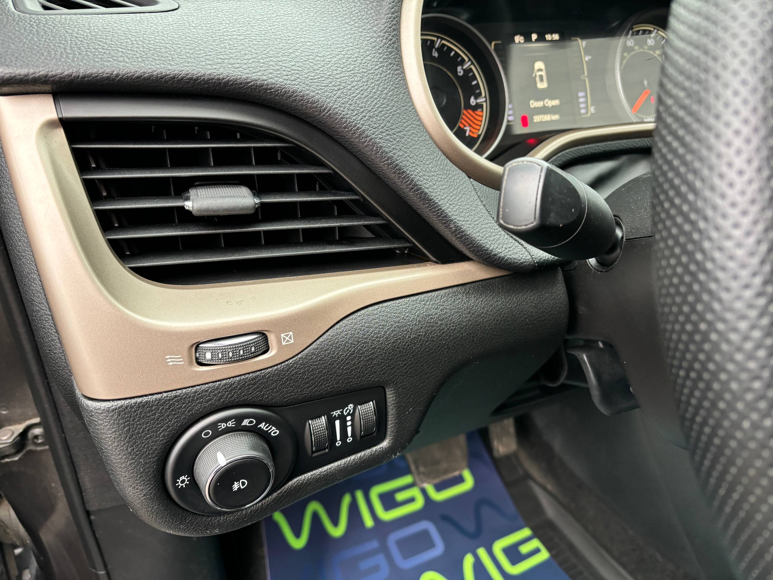 Авто с пробегом jeep cherokee 2015 — фото 12