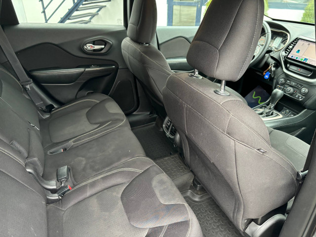 Фото jeep cherokee 16