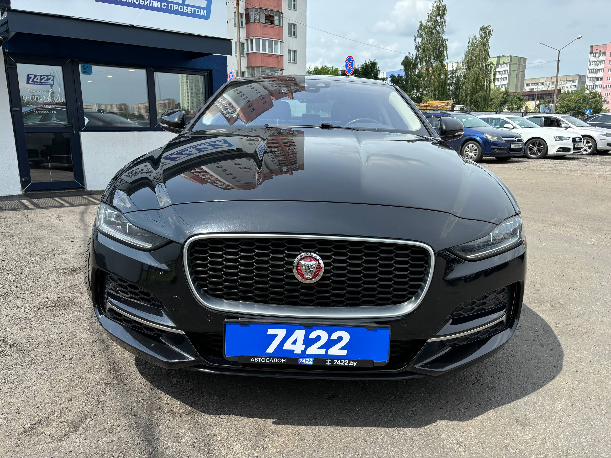 Авто с пробегом jaguar xe 2020 — фото 2