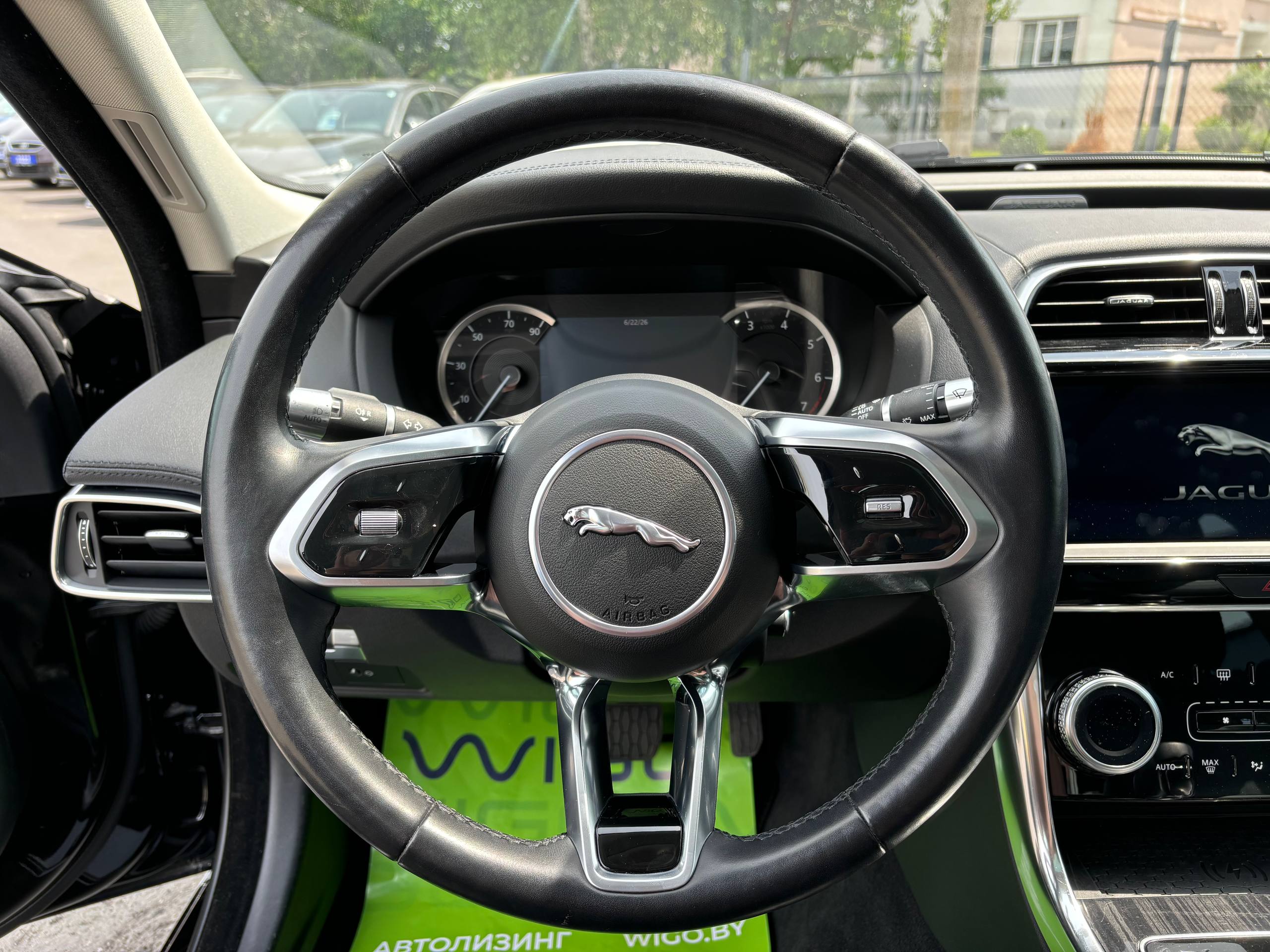 Авто с пробегом jaguar xe 2020 — фото 10