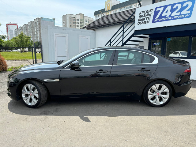 Фото jaguar xe 8