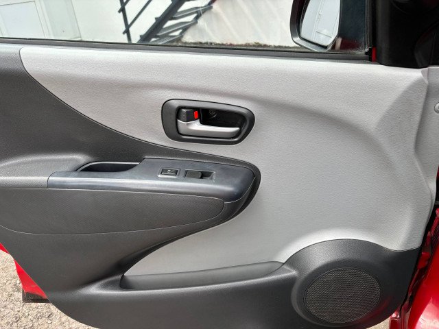 Фото nissan pixo 15