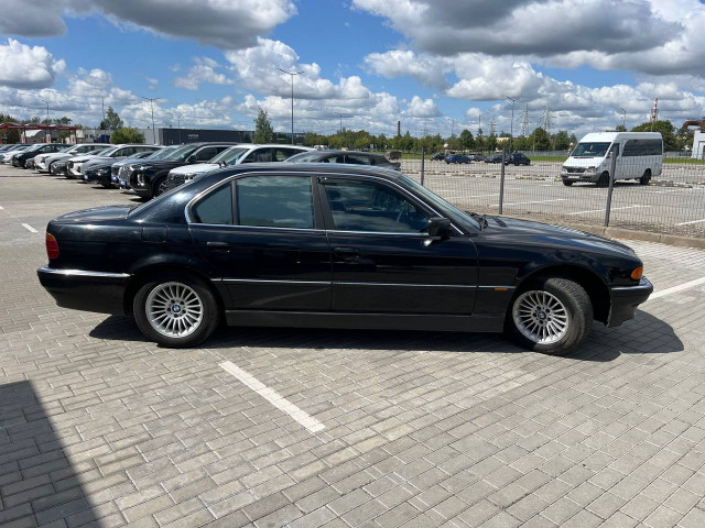 Фото BMW 7 Серия 4