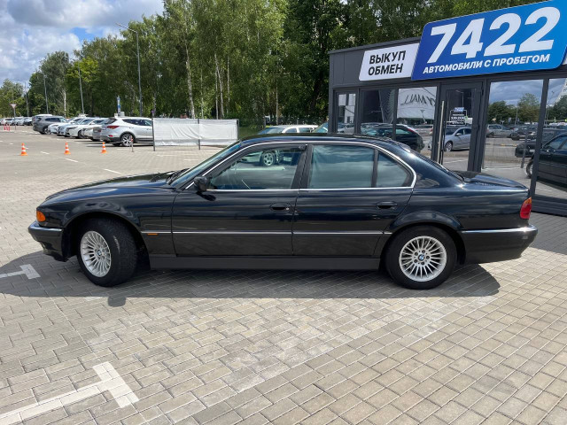 Фото BMW 7 Серия 8