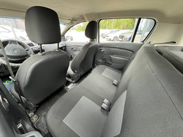 Фото renault sandero 10