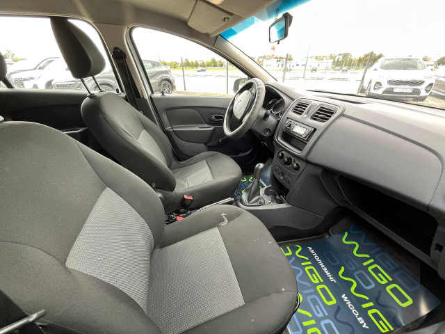 Фото renault sandero 12