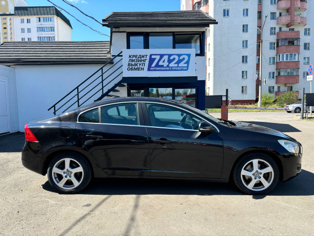 Фото volvo s60 4