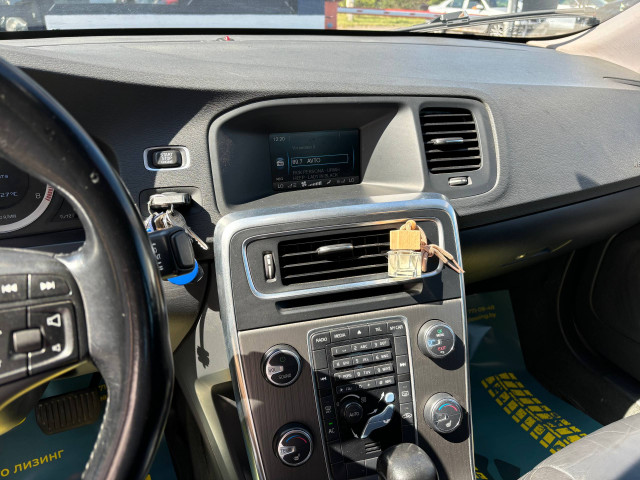 Фото volvo s60 12