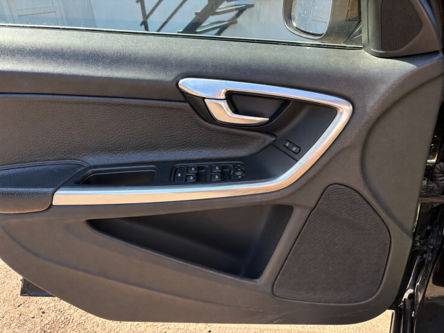 Фото volvo s60 15