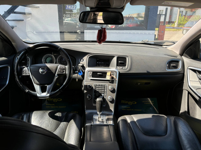 Фото volvo s60 17
