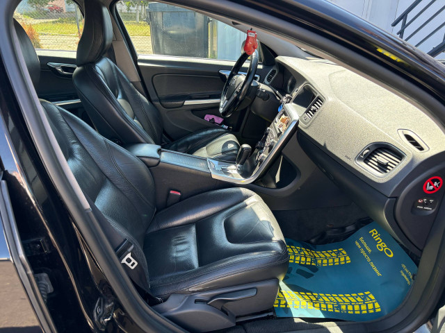 Фото volvo s60 19