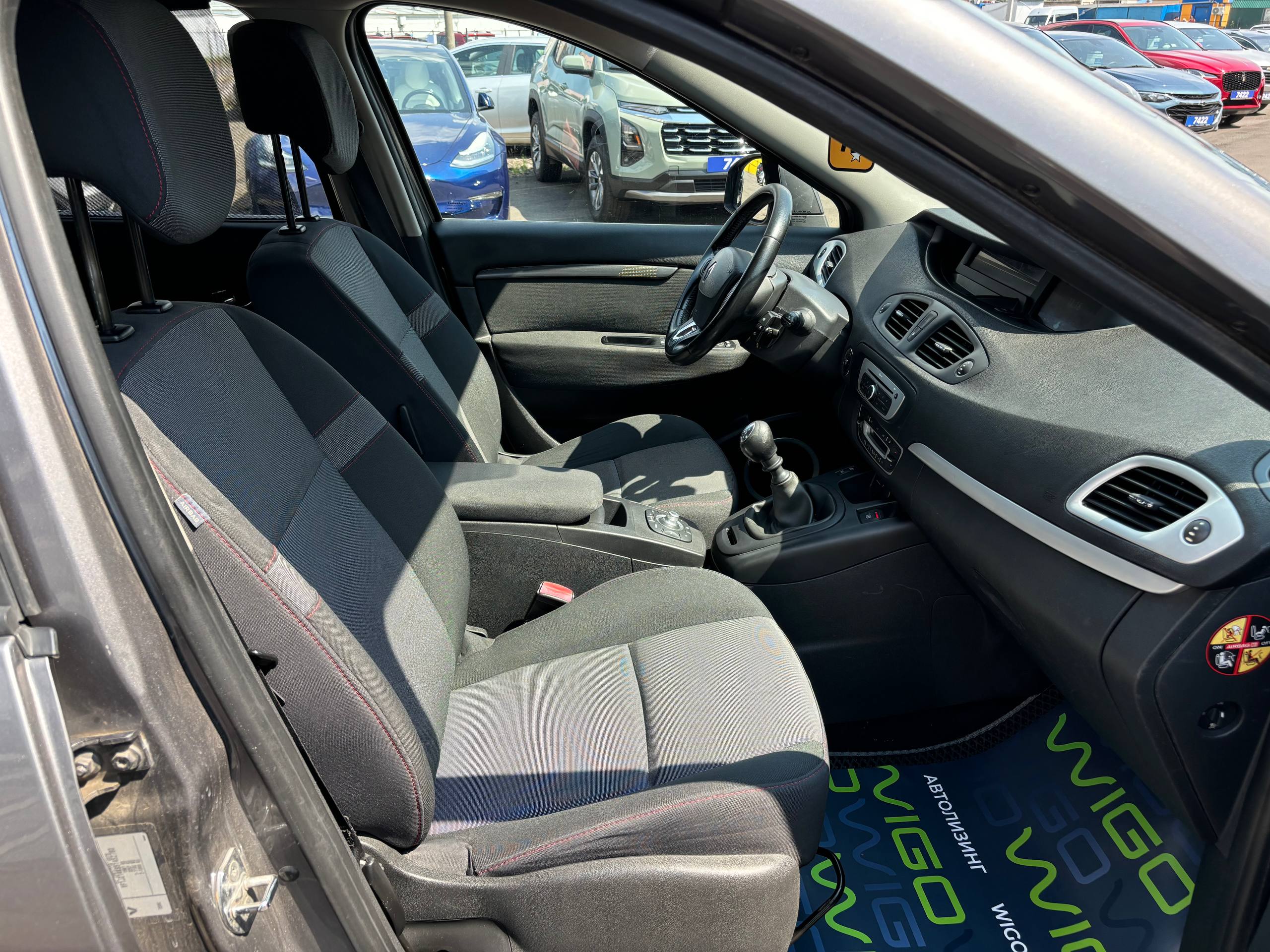 Авто с пробегом renault scenic 2014 — фото 18
