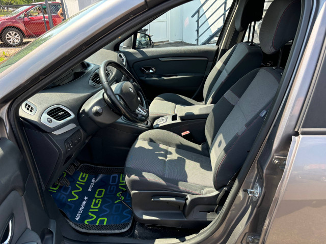 Фото renault scenic 9